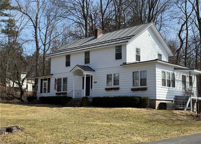 Property at 937 E State St, Ithaca, NY 14850, 7 beds, 3 baths