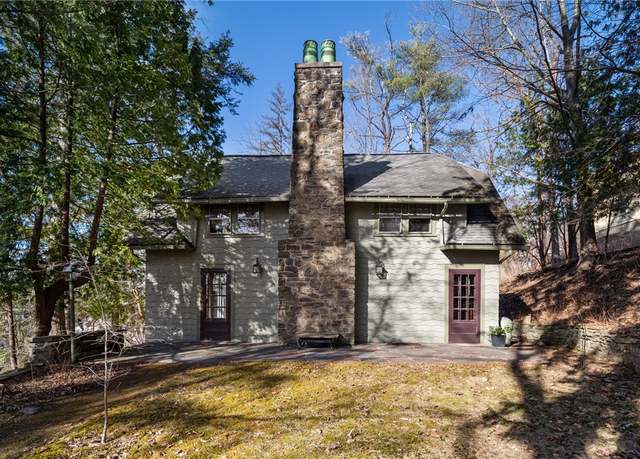 Property at 227 W Spencer St, Ithaca City, NY 14850, 3 beds, 1.5 baths