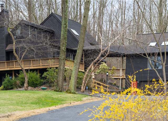 Property at 1660 Taughannock Blvd, Ulysses, NY 14886, 4 beds, 3.5 baths
