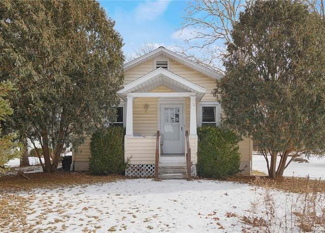 Property at 1871 E Shore Dr, Lansing, NY 14850, 2 beds, 1 bath