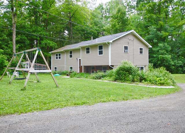 Property at 118 Scofield Rd, Lansing, NY 13068, 3 beds, 2 baths