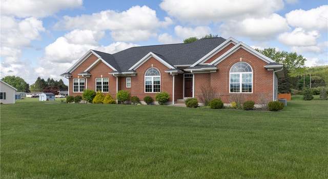 Photo of 51 Brookwood Hills Dr, Horseheads, NY 14845