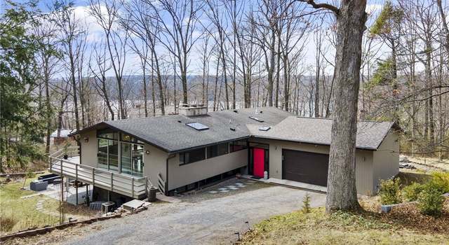 Photo of 6 Hemlock Ln, Lansing, NY 14850