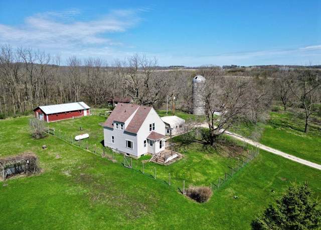 Property at 3209 Echo Valley Rd, Decorah, IA 52101, 2 beds, 2 baths