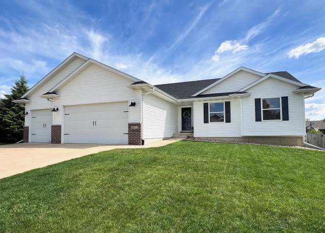 Property at 2611 Shaman Ave Ave SW, Cedar Rapids, IA 52404, 3 beds, 2 baths