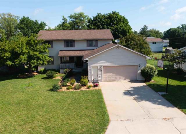 Property at 332 Mayme St, Dike, IA 50624, 4 beds, 2.5 baths