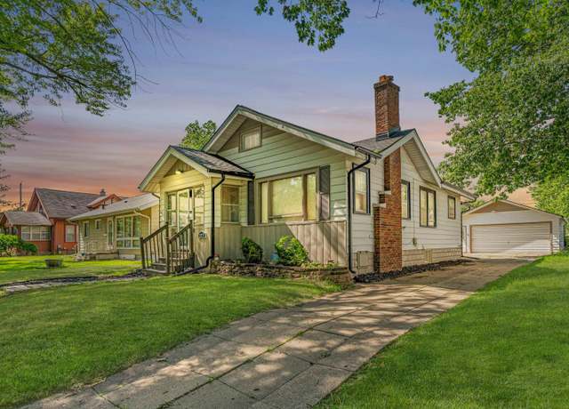 Property at 2222 W 3rd St, Waterloo, IA 50701, 2 beds, 1 bath