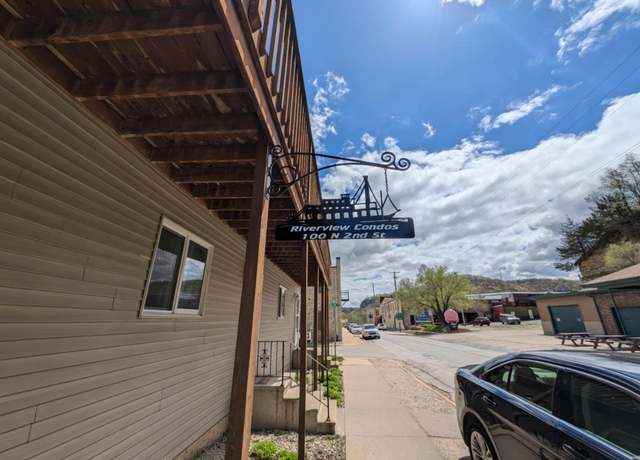 Property at 100 N 2nd St Unit E, Lansing, IA 52151, 2 beds, 1 bath