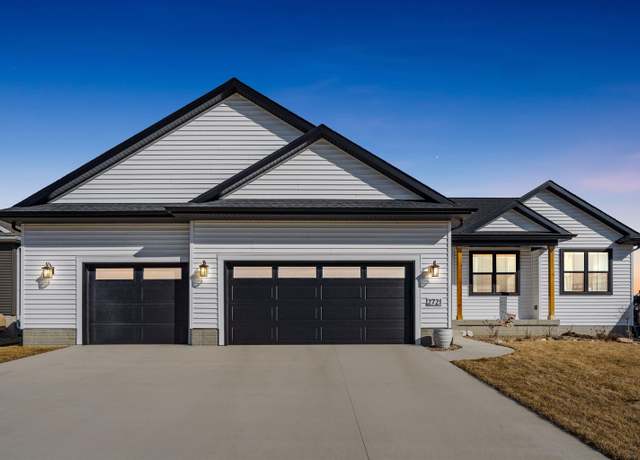 Property at 2721 Arbor Ridge Rd, Cedar Falls, IA 50613, 4 beds, 2 baths