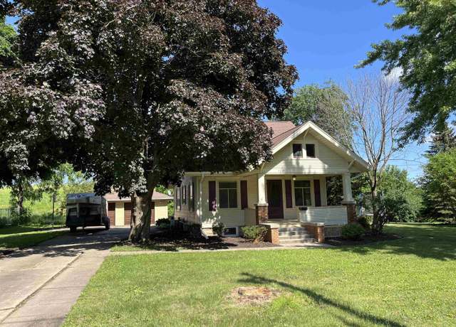 Property at 708 Chicago St, Sumner, IA 50674, 3 beds, 2 baths