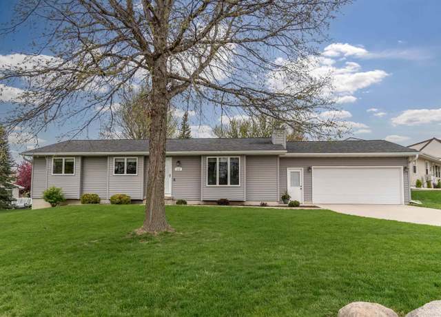 Property at 419 Cordoba Ave, Cedar Falls, IA 50613, 3 beds, 2 baths