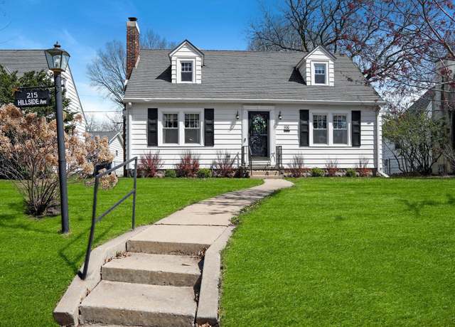 Property at 215 Hillside Ave, Waterloo, IA 50701, 3 beds, 2 baths