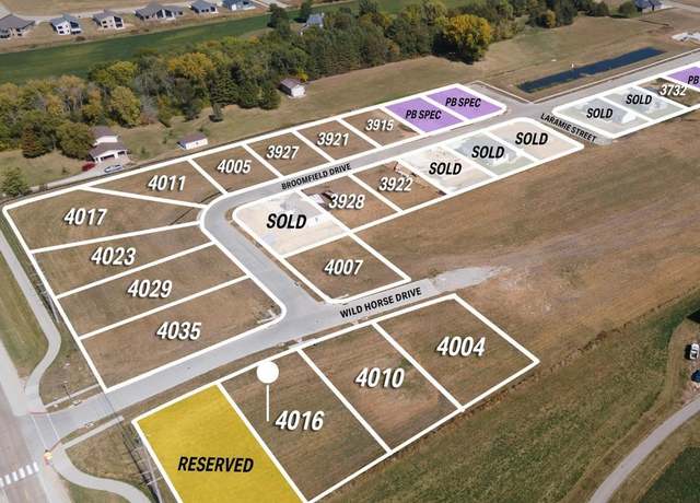 Property at 4016 Wild Horse Dr, Cedar Falls, IA 50613