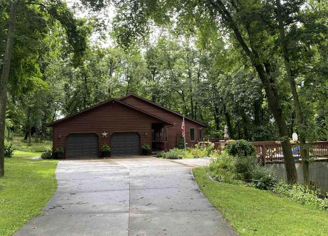 Property at 2362 Woodridge Rd, Decorah, IA 52101, 4 beds, 3 baths