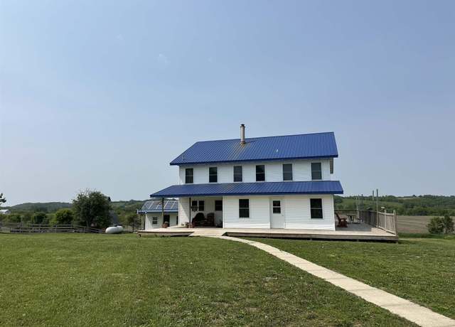 Property at 11461 Chariot Rd, Elgin, IA 52141, 7 beds, 2 baths