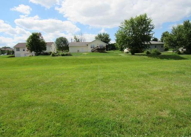 Property at 102 5th Ave Ct Ct, Coggon, IA 52218