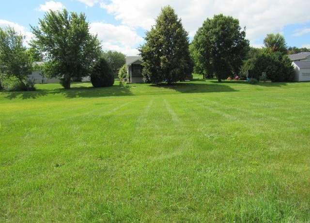 Property at 104 5th Ave Ct Ct, Coggon, IA 52218
