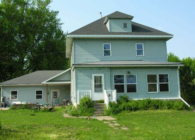 Property at 9153 Oak Ave, Cresco, IA 52136, 5 beds, 3.5 baths