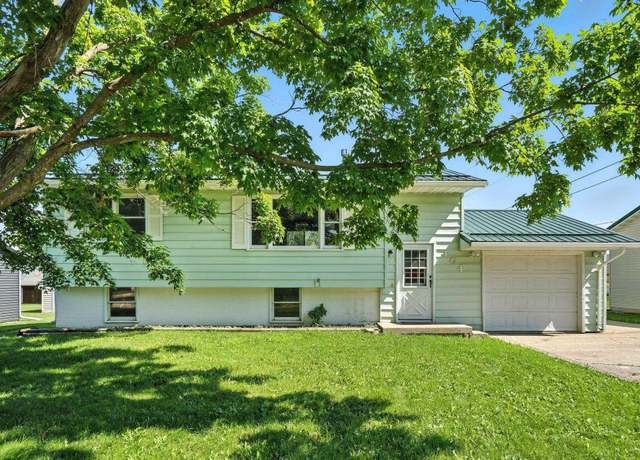 Property at 404 E Gardner St, New Hampton, IA 50659, 2 beds, 1 bath