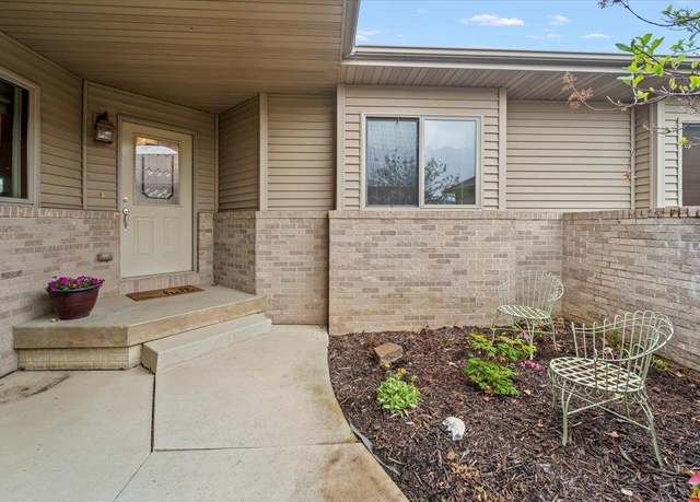 Property at 1712 Erik Rd, Cedar Falls, IA 50613, 3 beds, 3 baths