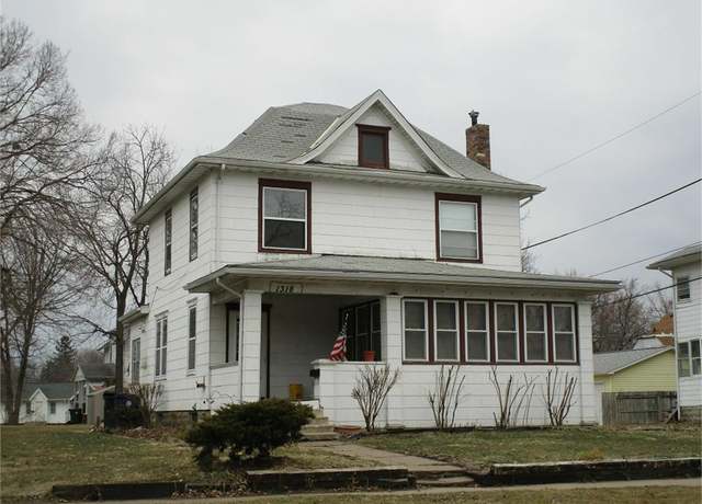 Property at 1318 W 2nd St, Waterloo, IA 50701, 4 beds, 2 baths