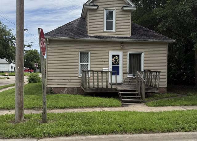 Property at 448 Cherry St, Waterloo, IA 50703, 3 beds, 1 bath