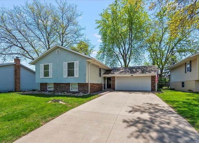 Property at 201 Spruce Hills Dr, Cedar Falls, IA 50613, 4 beds, 1 bath