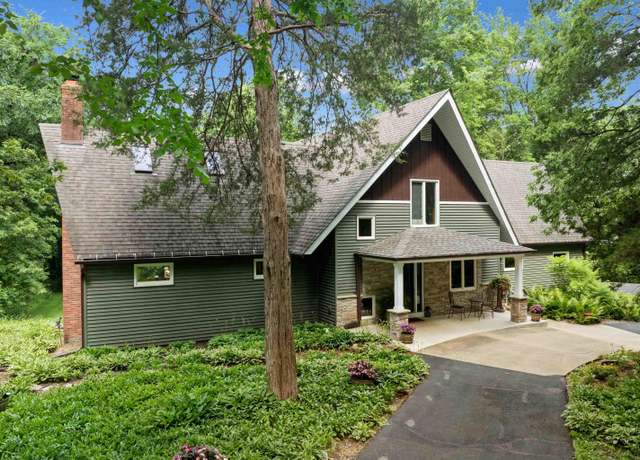 Property at 9706 Sylvan Dr, Janesville, IA 50647, 3 beds, 3.5 baths