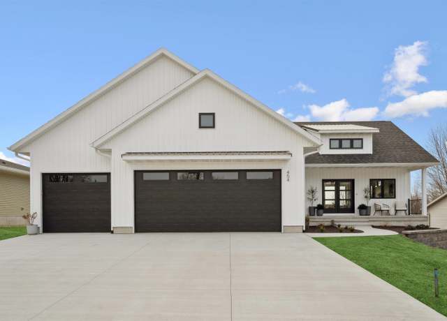 Property at 454 Amber Lane Ln, Elk Run Heights, IA 50707, 3 beds, 3 baths