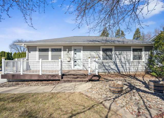 Property at 3310 Randolph St, Waterloo, IA 50702, 3 beds, 2 baths