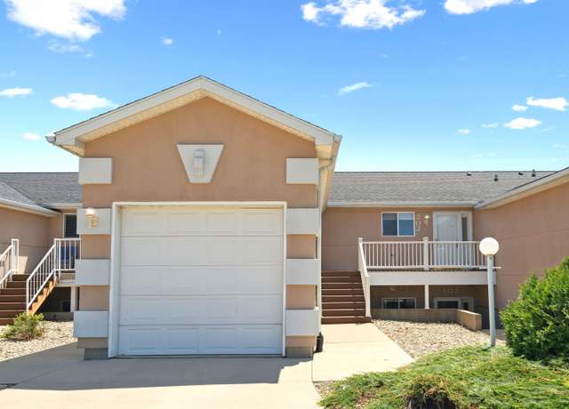 Property at 1730 W 18 St #202, Cedar Falls, IA 50613, 2 beds, 2 baths