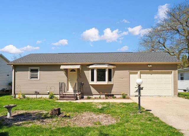 Property at 522 3rd Ave Ave NW, Oelwein, IA 50662, 2 beds, 2 baths