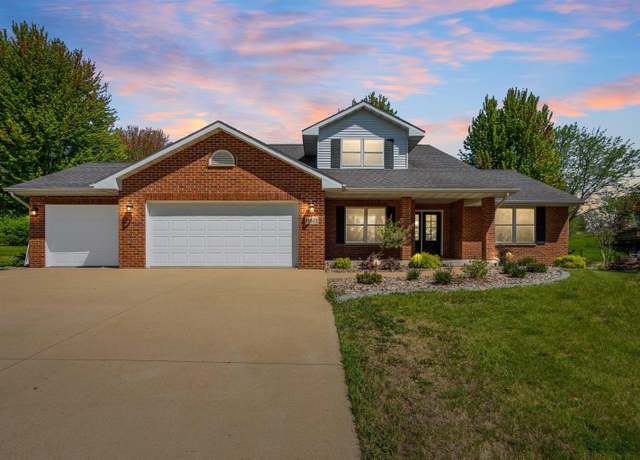 Property at 11871 Deer Valley Trl Trl, Dubuque, IA 52001, 4 beds, 3.5 baths