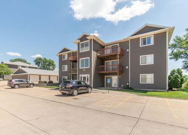 Property at 4712 Chadwick Rd #10, Cedar Falls, IA 50613, 2 beds, 1 bath