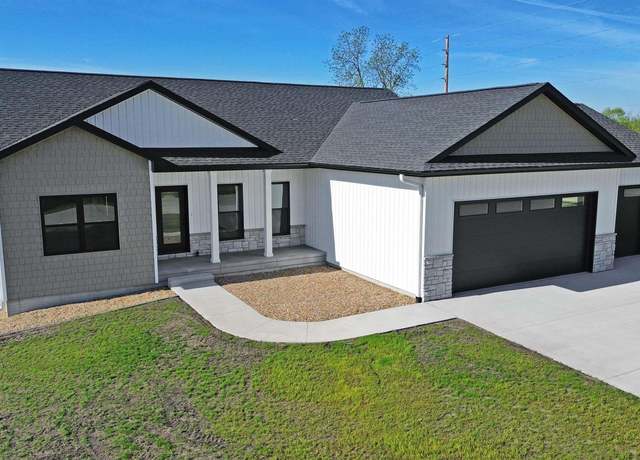 Property at 101 Pine Ridge Rd, New Hartford, IA 50660, 3 beds, 2 baths