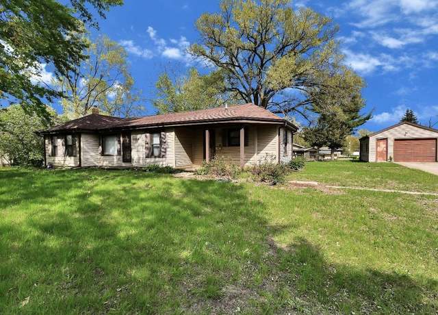 Property at 1326 Barclay St, Waterloo, IA 50703, 3 beds, 1 bath