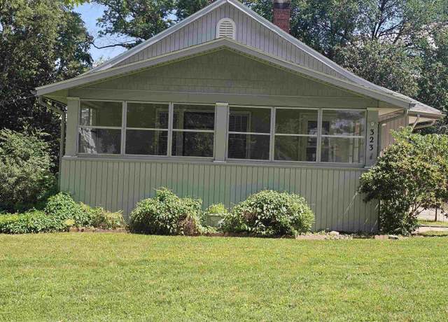 Property at 323 Sunset Rd, Waterloo, IA 50701, 2 beds, 1 bath