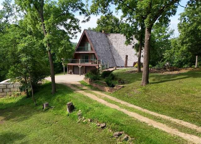 Property at 1000 Tanglewood Dr, Mcgregor, IA 52157, 5 beds, 3.5 baths