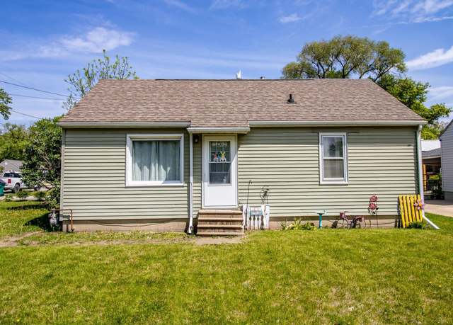 Property at 1101 Brookside Ave, Evansdale, IA 50707, 2 beds, 1 bath