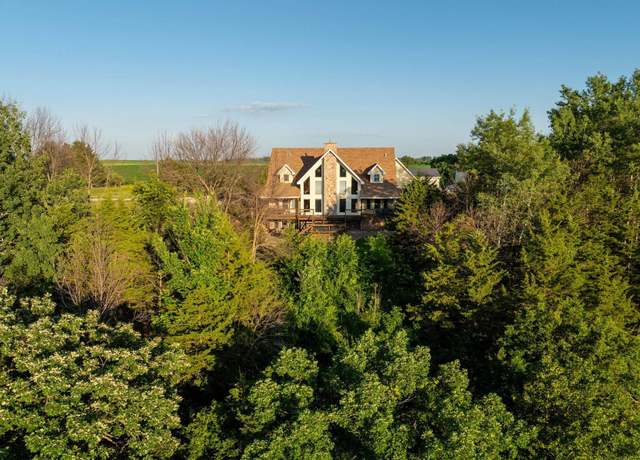 Property at 400 S Ellicott St, Mitchell, IA 50461, 4 beds, 4.5 baths