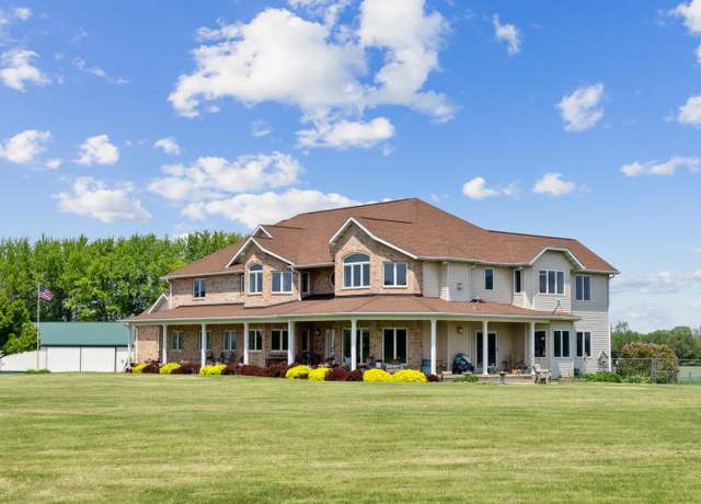 Property at 6410 N Butler Rd, Cedar Falls, IA 50613, 5 beds, 6.5 baths