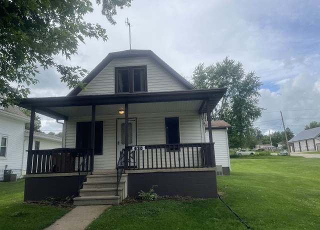 Property at 830 NE 2nd Ave, Oelwein, IA 50662, 3 beds, 1 bath