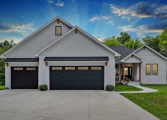 Property at 1672 212th St, Waverly, IA 50677, 5 beds, 3.5 baths