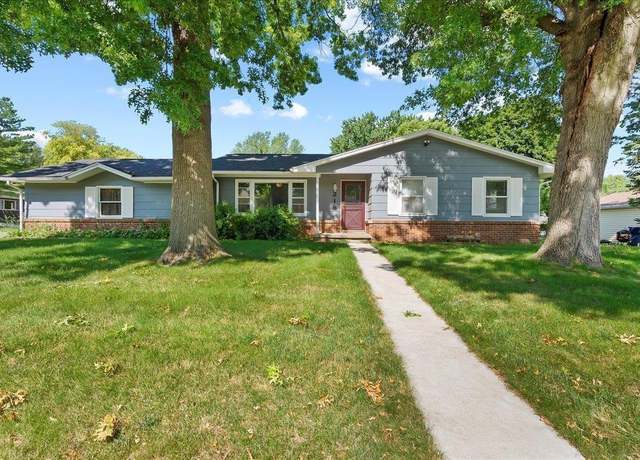 Property at 218 Westbourne Rd, Waterloo, IA 50701, 3 beds, 1.5 baths