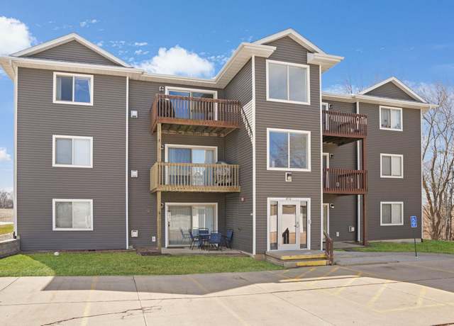 Property at 4712 Chadwick Rd #9, Cedar Falls, IA 50613, 2 beds, 1 bath