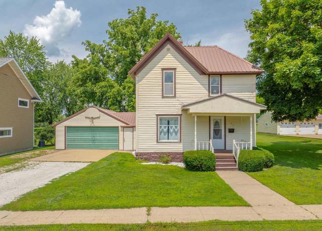 Property at 102 E 8th St, Sumner, IA 50674, 3 beds, 2 baths