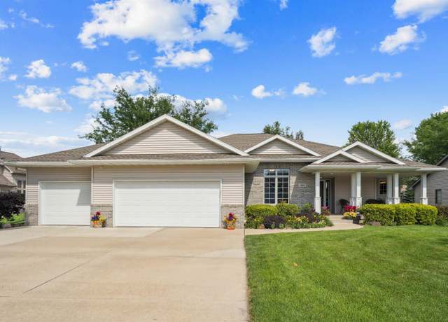 Property at 4104 Carlton Dr, Cedar Falls, IA 50613, 4 beds, 3 baths