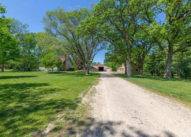 Property at 32561 Newell Ave, Parkersburg, IA 50665, 4 beds, 2 baths