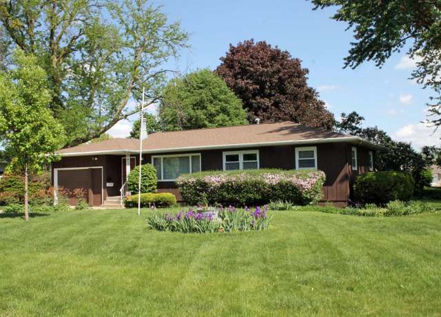 Property at 1706 NW 3rd Ave, Waverly, IA 50677, 3 beds, 2.5 baths