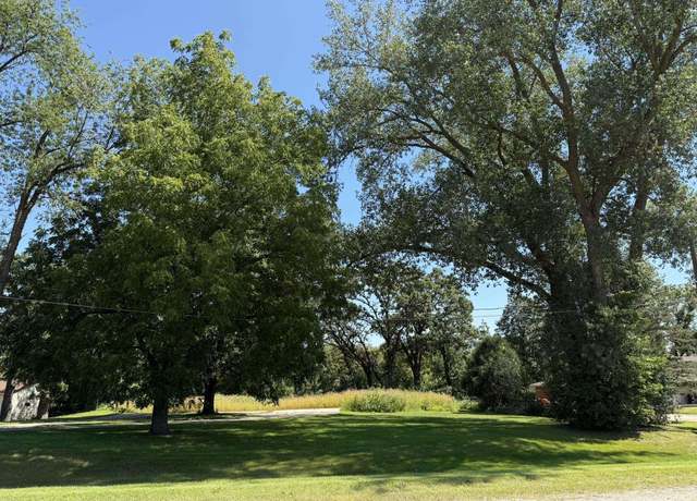 Property at 1828 Cedar View Rd, Charles City, IA 50616